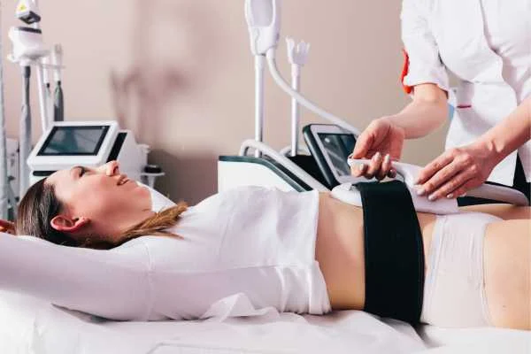 woman having body sculpting to help improve her body image and her mental health Maplehurst